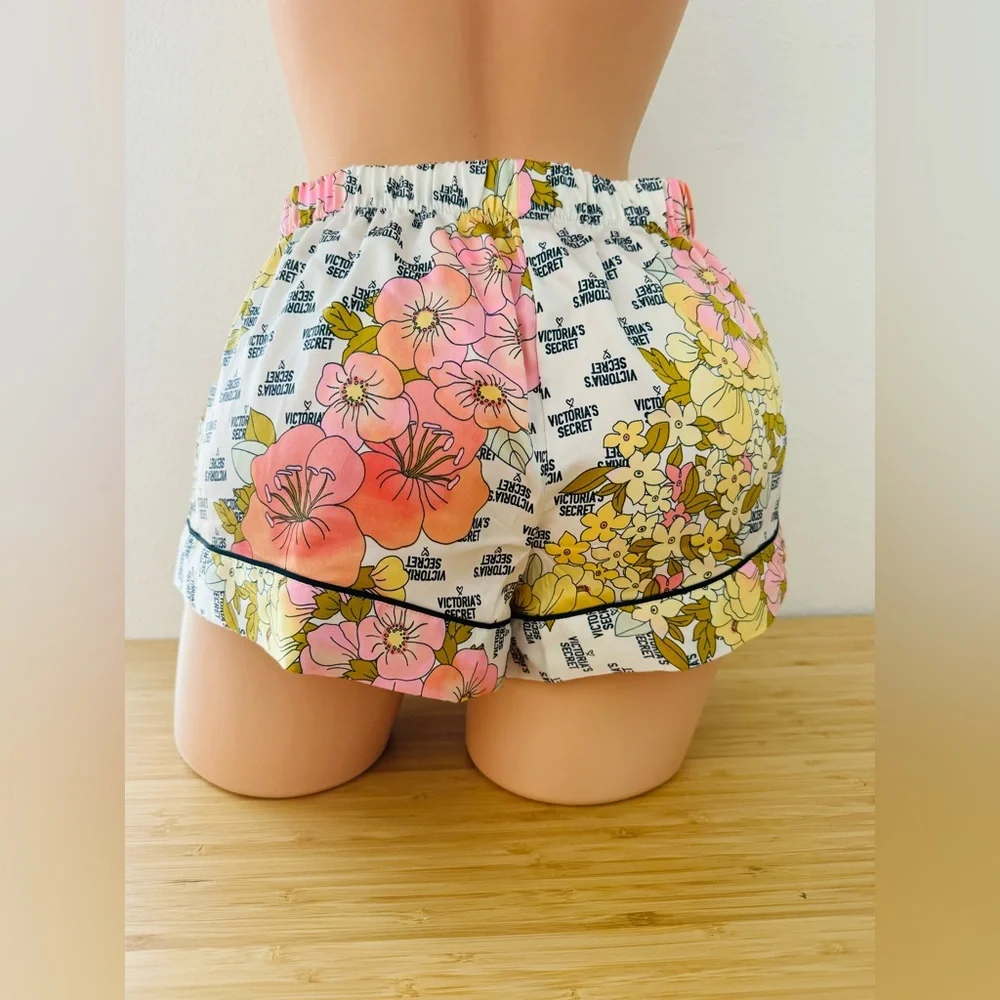 Victoria’s Secret Satin Pajama Set Top & Short Floral Logo Xs - Picture 6 of 10